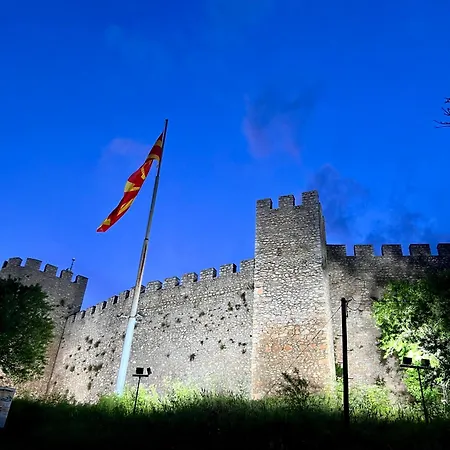 Modern Flat Апартаменти