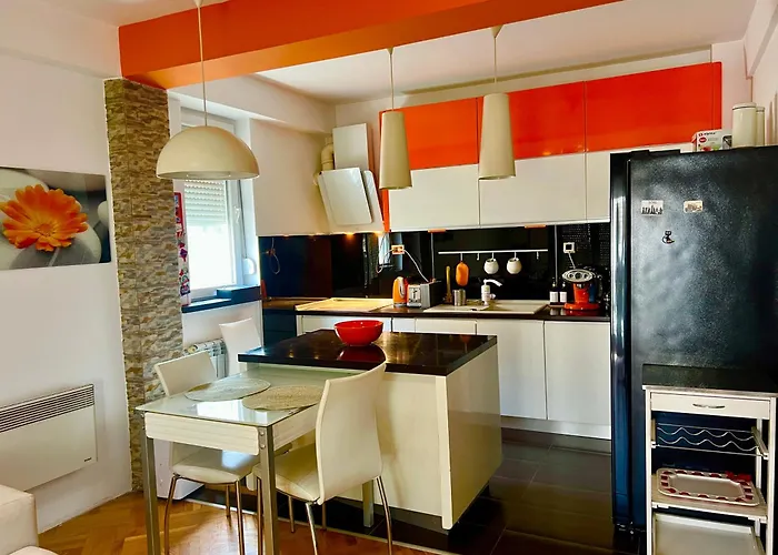 Апартаменти Modern Flat